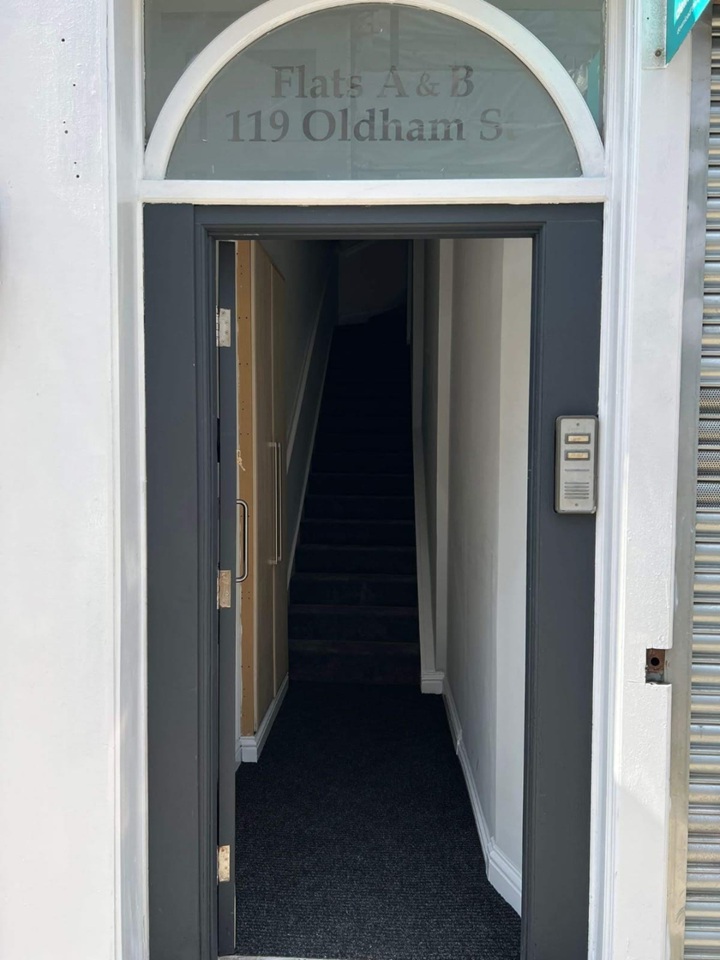 2 Bed Flat, Oldham Street, M4, N1 7GU