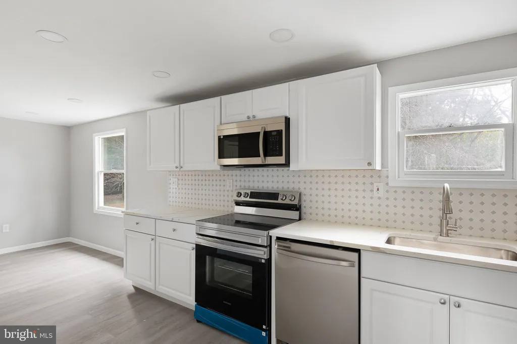 Additional image 7 of 136 State Line Road, Wilmington, DE 19803