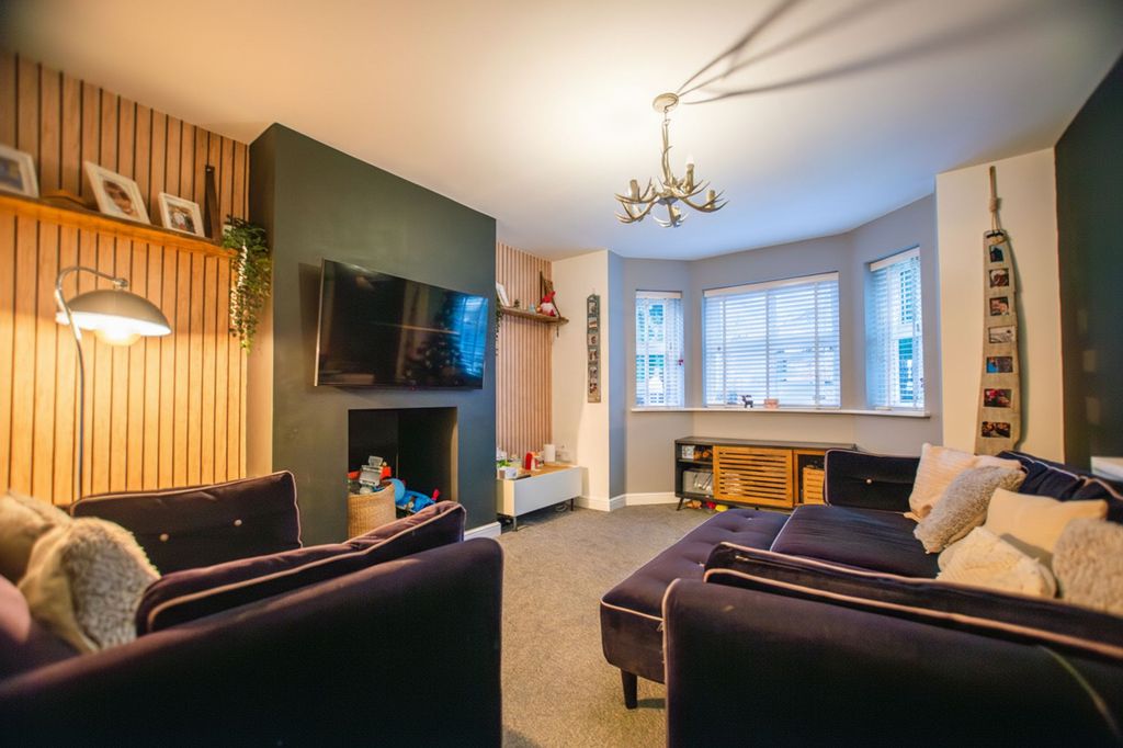 Additional image 4 of 5 bed semi-detached house for saleEastbourne Road, Hornsea HU18