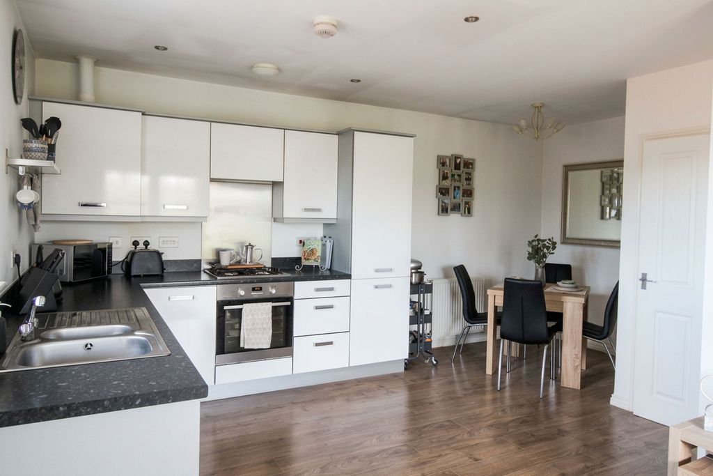 Additional image 7 of 2 bed flat for saleAspen Way, Penyffordd CH4
