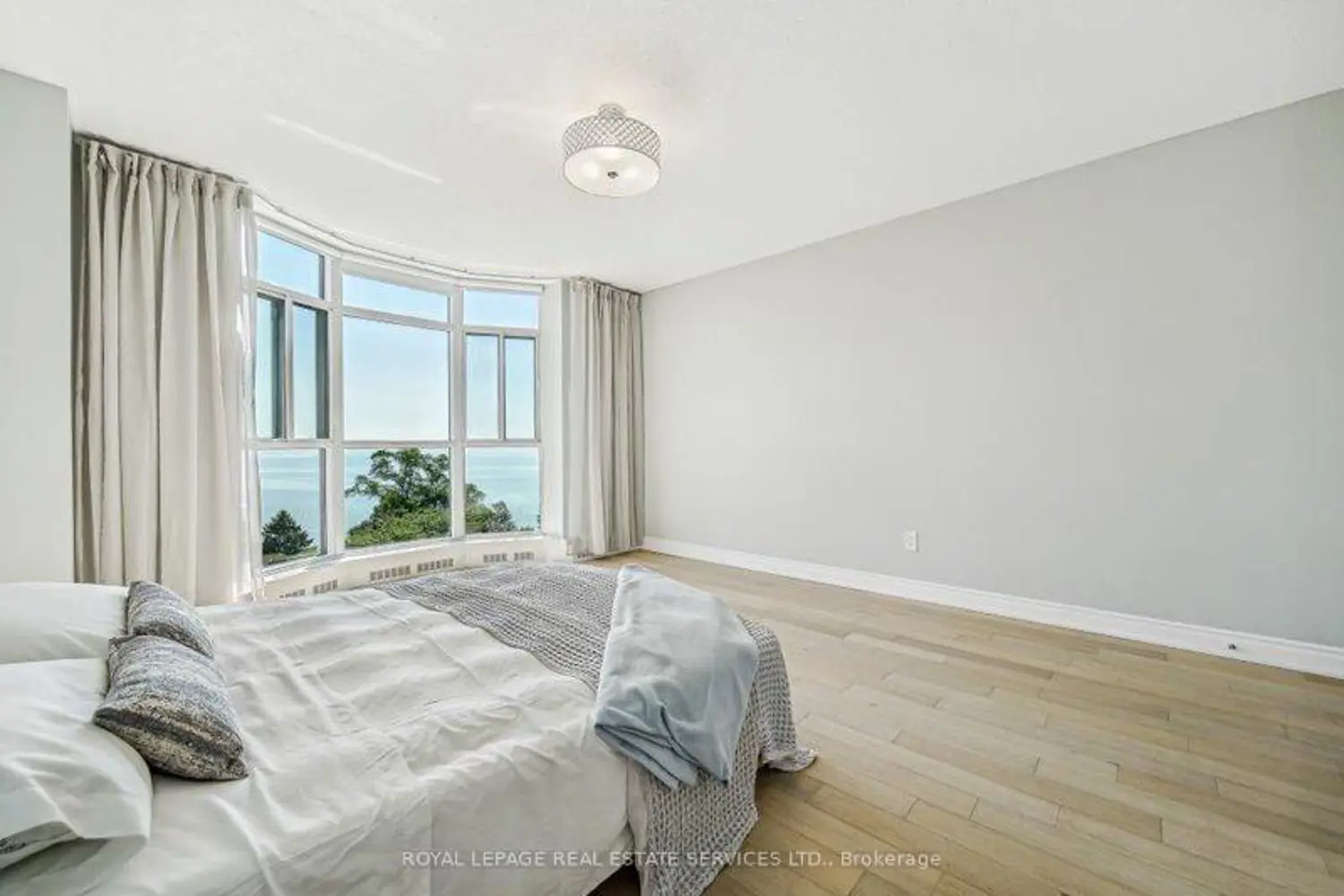 Additional image 11 of 5250 Lakeshore Road 708