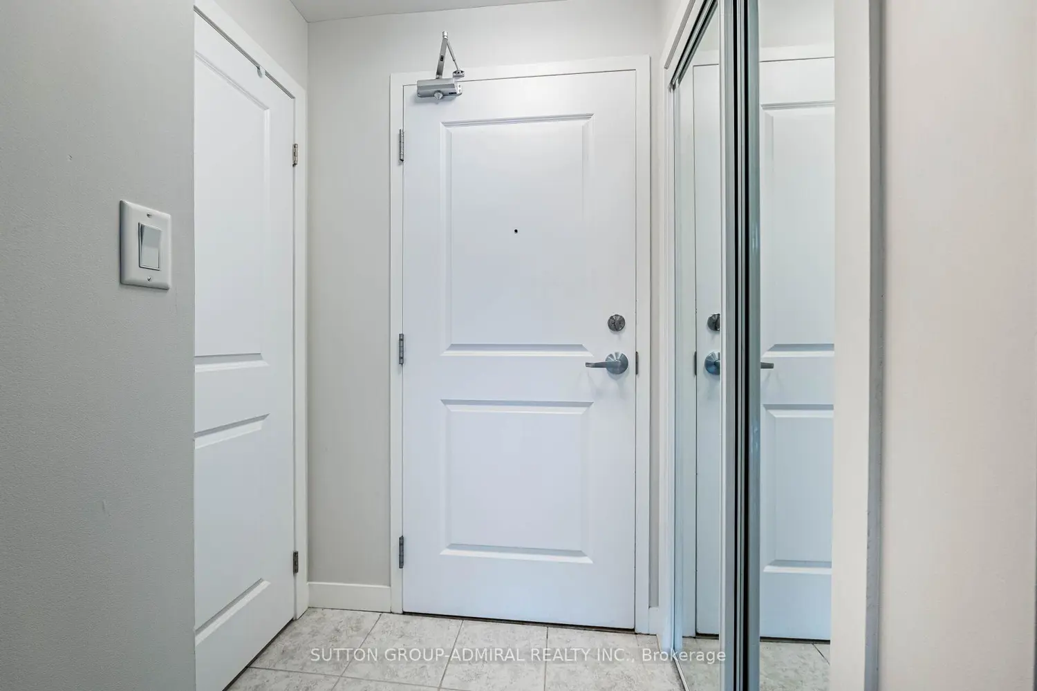 Additional image 3 of 5317 Upper Middle Road 104