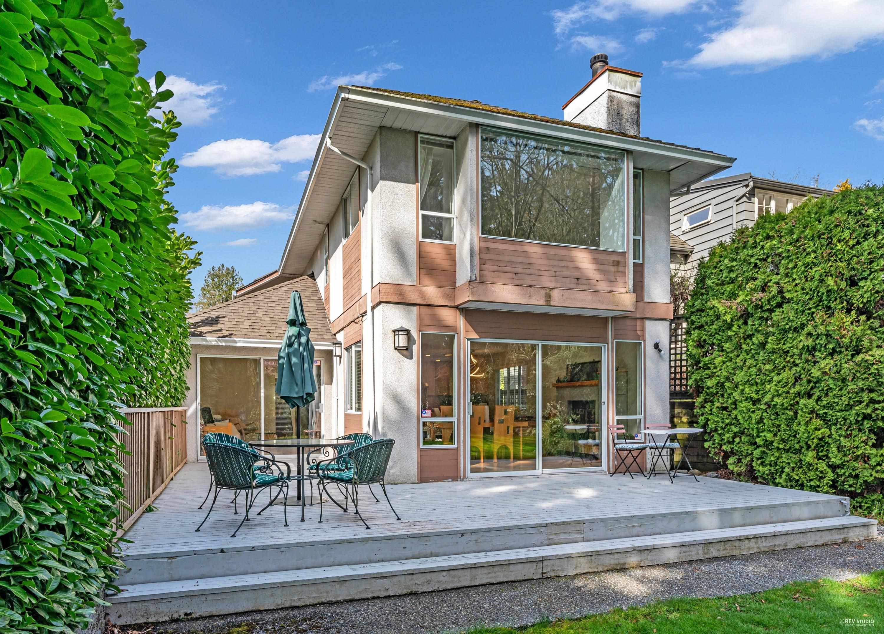 1006 Sinclair Street, West Vancouver, BC, V7V 3V9