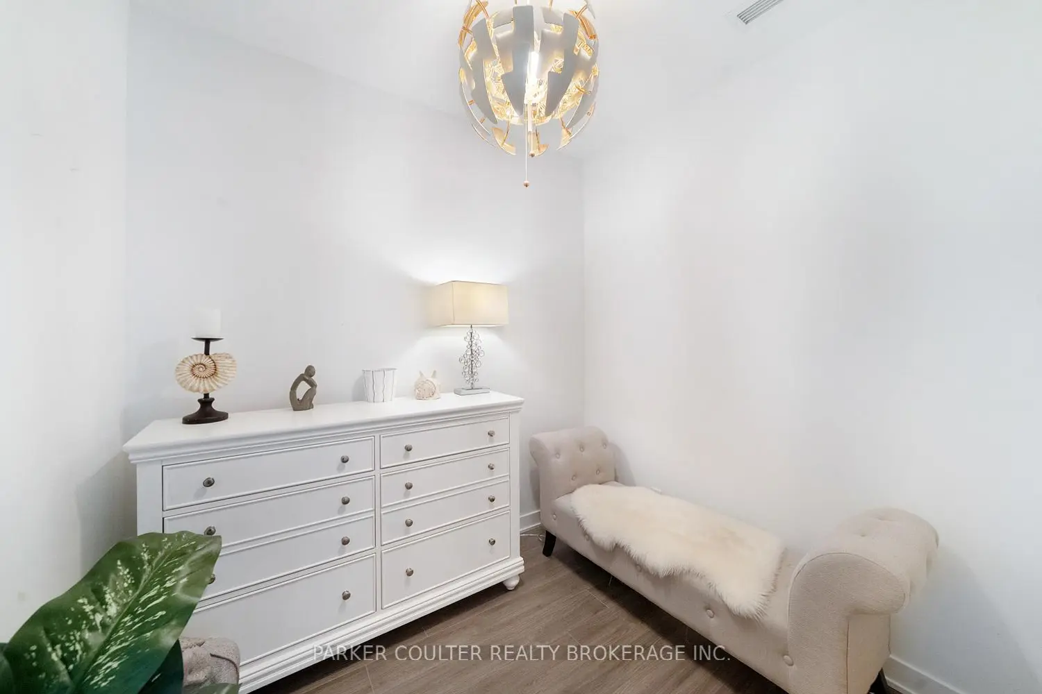 Additional image 12 of 681 Yonge Street 114