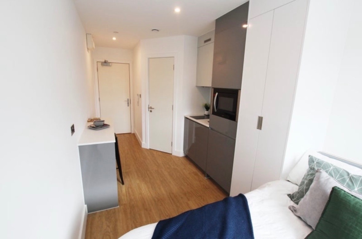 Studio Flat, West Point, M16, N1 7GU