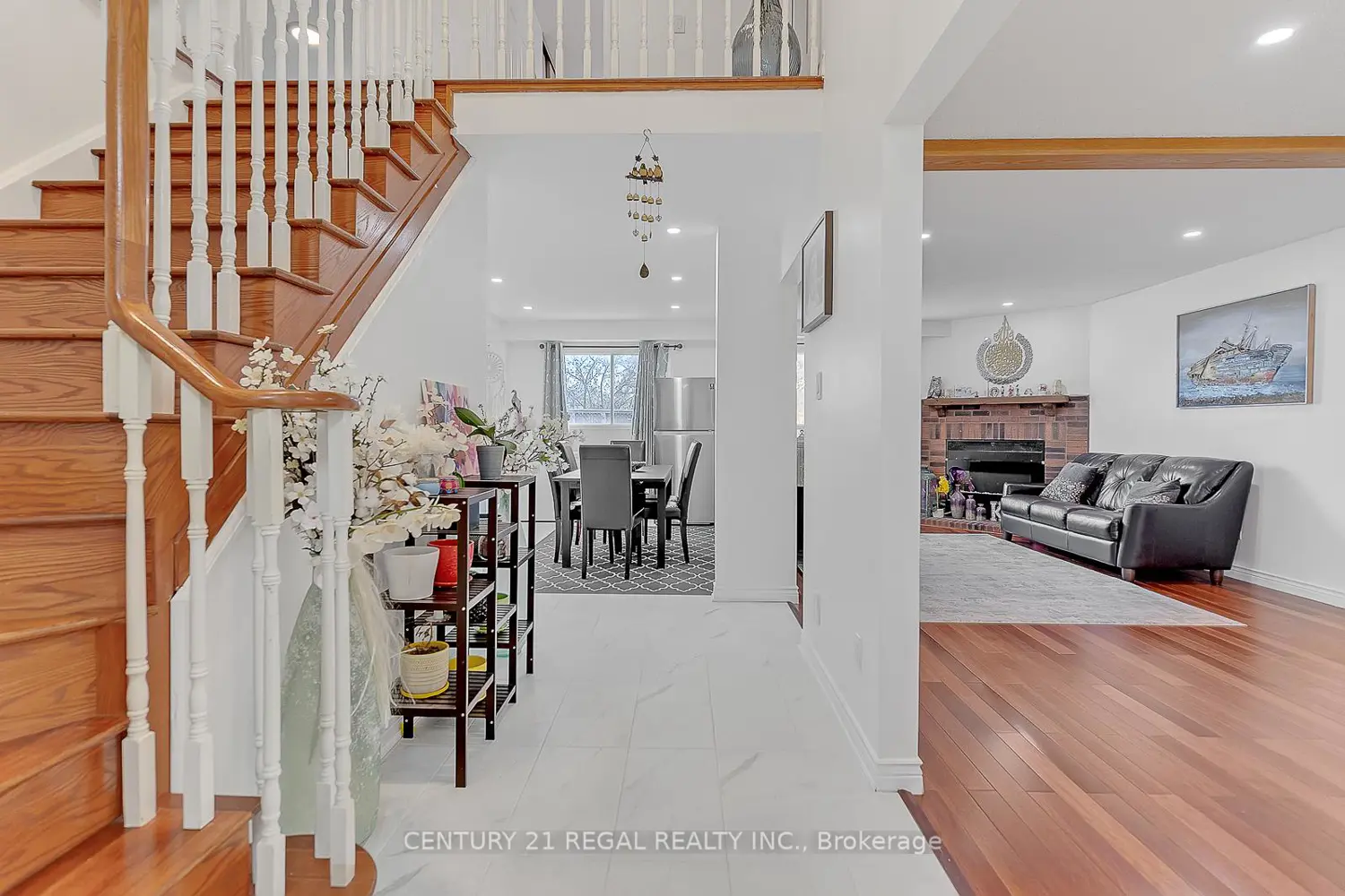 28 Upland Drive photo 4