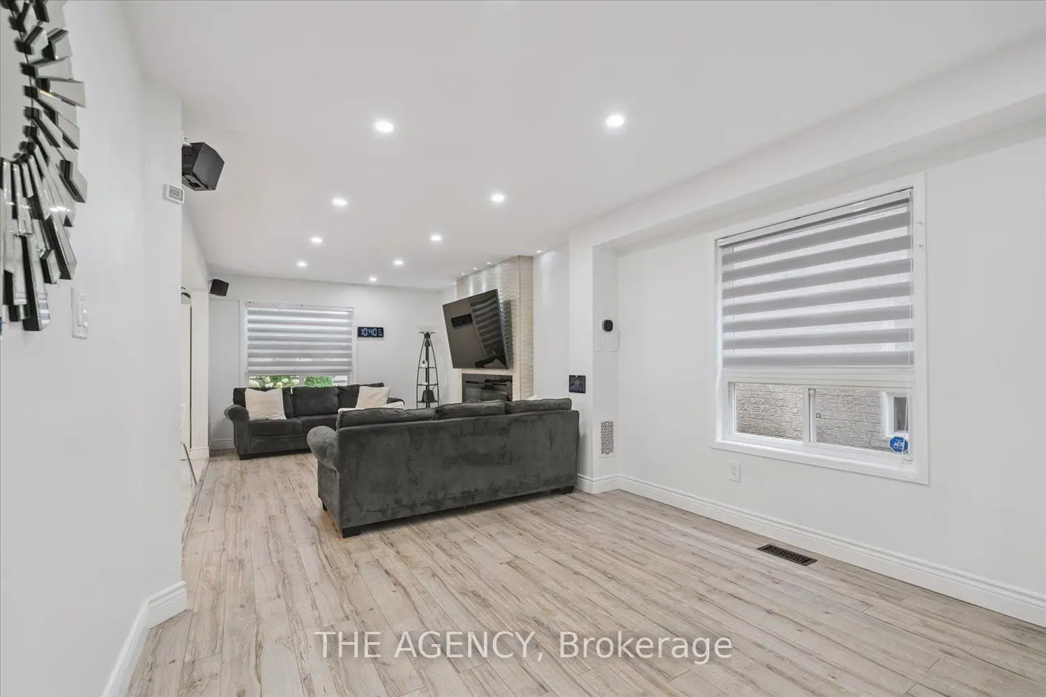 Additional image 3 of 908 Oaktree Crescent