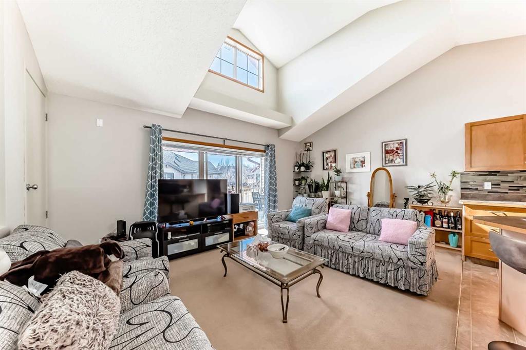 Additional image 6 of 203-4 Everridge Square SW, Calgary, AB, T2Y5J8