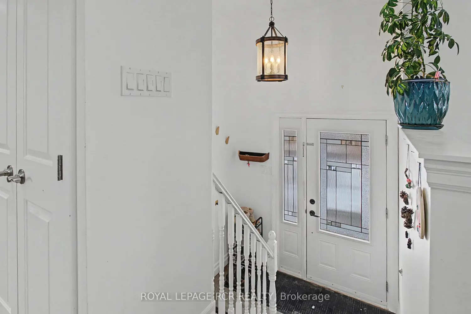 248 Talbot Crescent photo 5