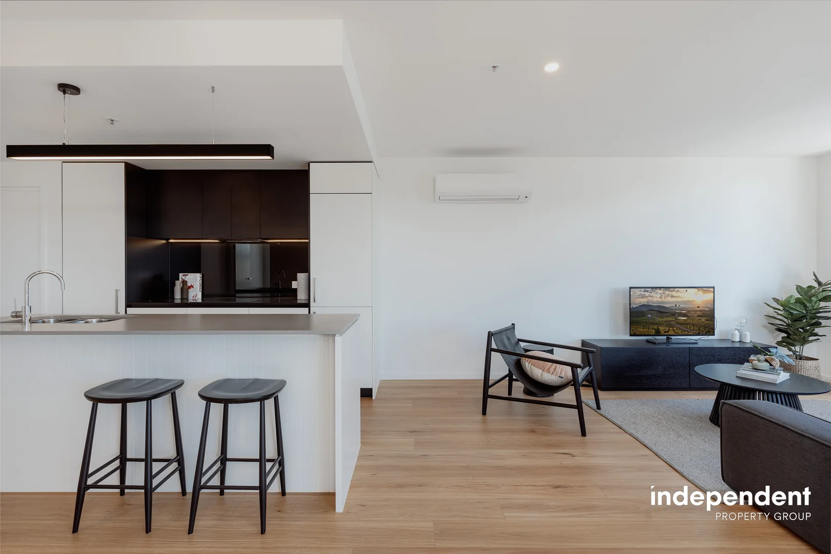 Additional image 4 of Dickson ACT 2602