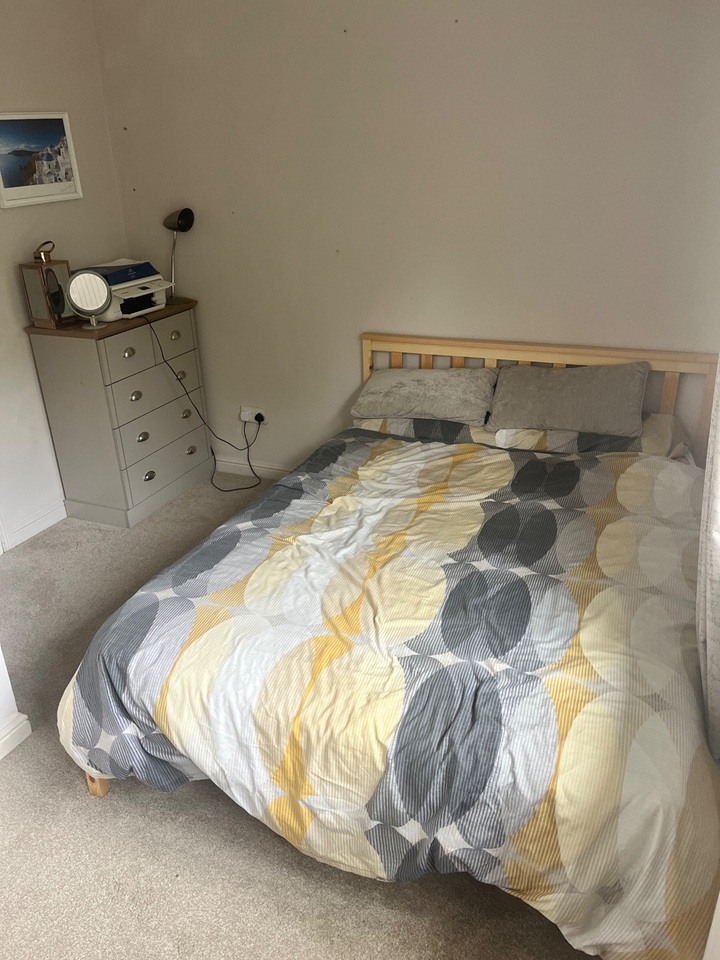 Room in a Shared House, South Radford St, M7, N1 7GU