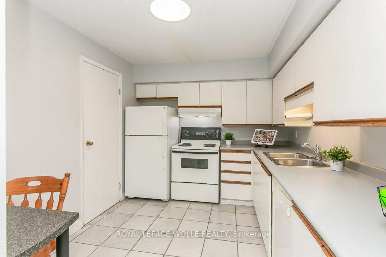Additional image 3 of 50 Campbell Court 103