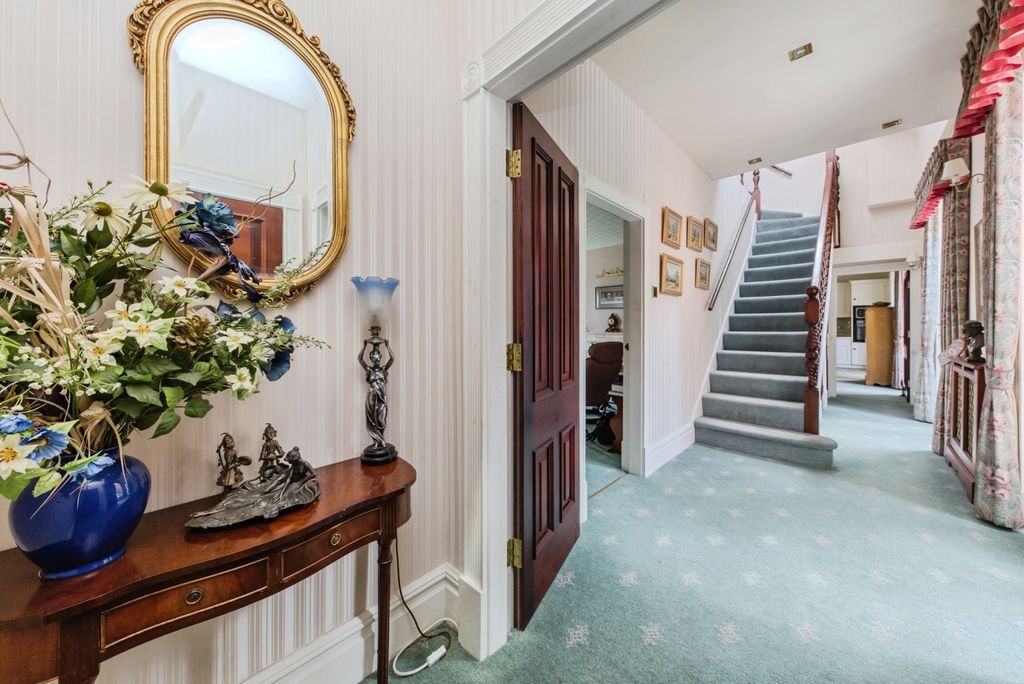 Additional image 7 of 2 bed flat for saleChurch Lane, Gawsworth, Macclesfield, Cheshire SK11