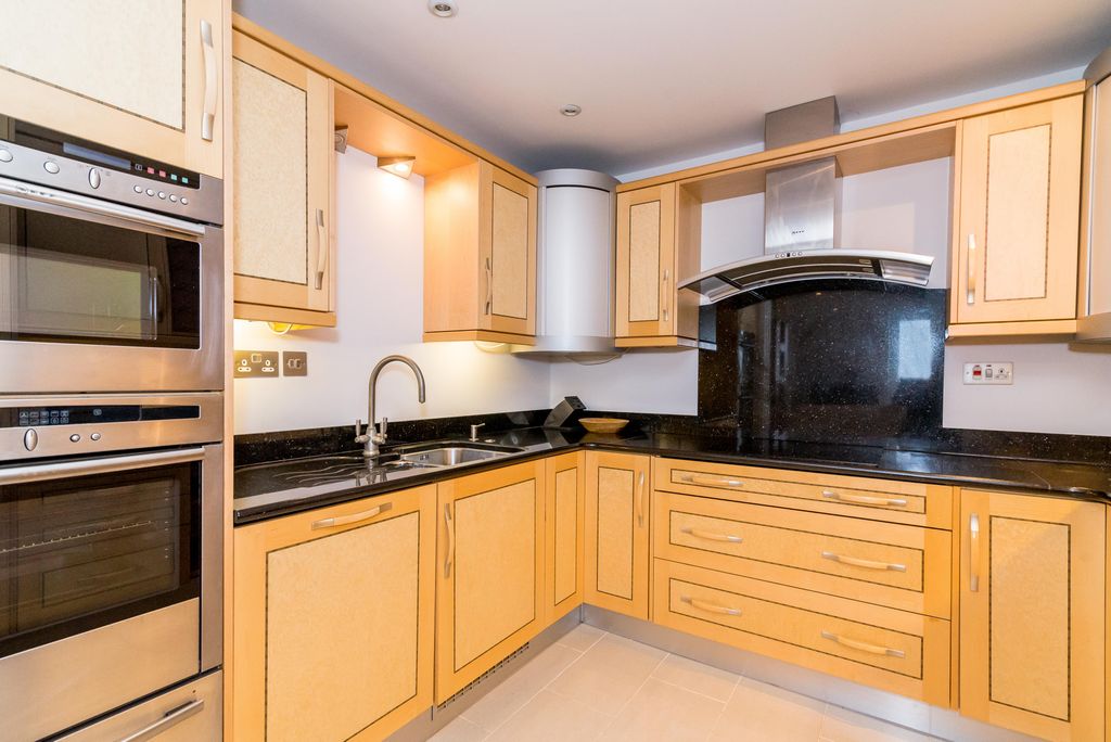 Additional image 11 of 3 bed flat for sale20 Royal Court Apartments, 60 - 66 Lichfield Road, Sutton Coldfield B74