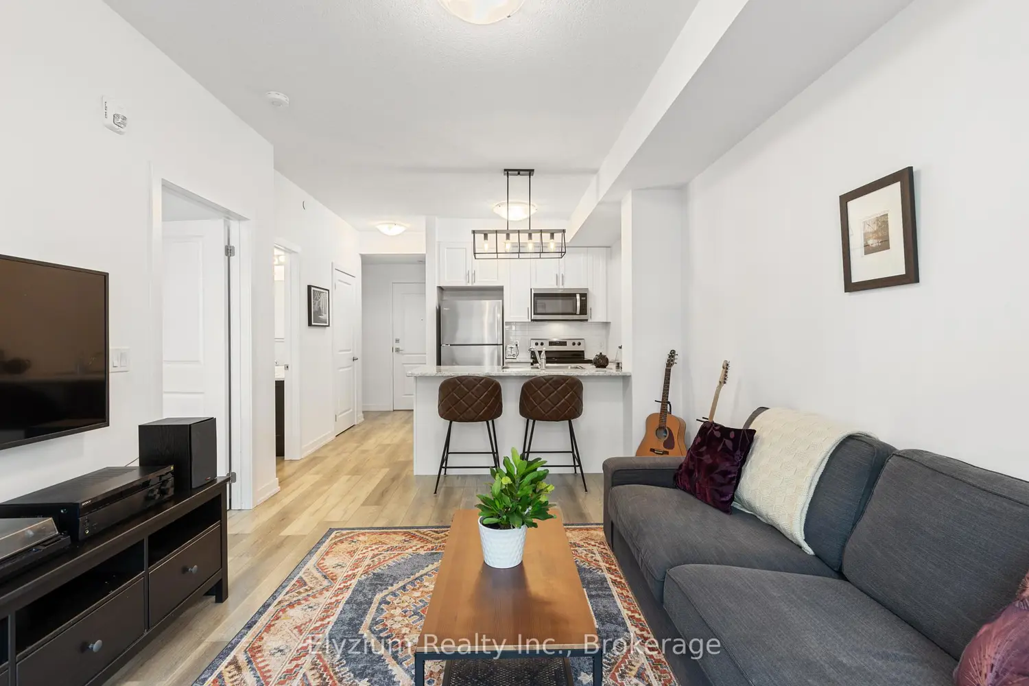 Additional image 9 of 5055 Greenlane Road 127