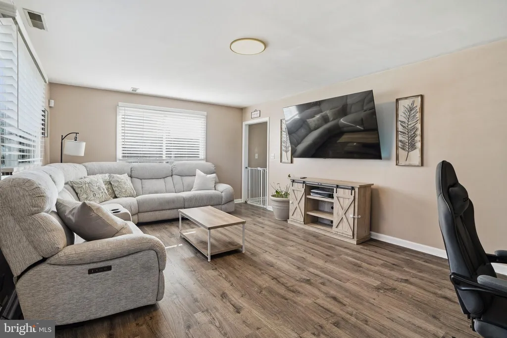 Additional image 6 of 1617 W Willow Run Drive, Wilmington, DE 19805