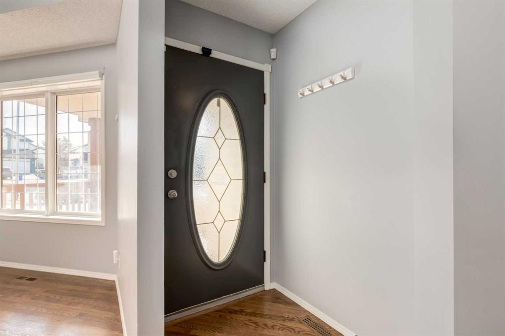 Additional image 2 of 161 Douglas Ridge Place SE, Calgary, AB, T2Z 2T3