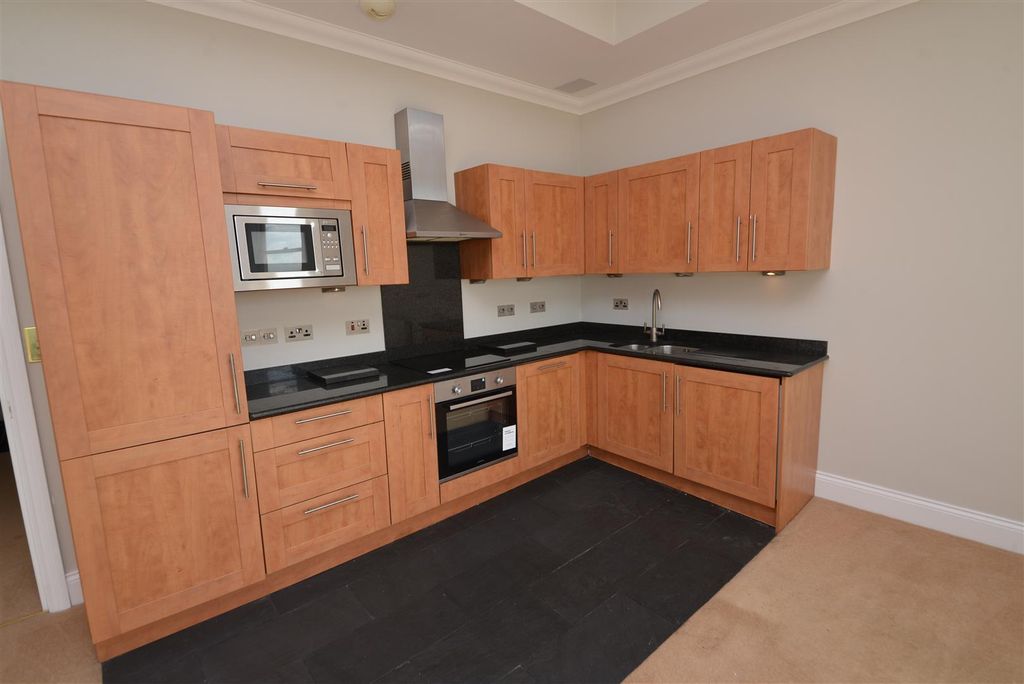 Additional image 23 of 2 bed flat for saleNarberth Road, Tenby SA70