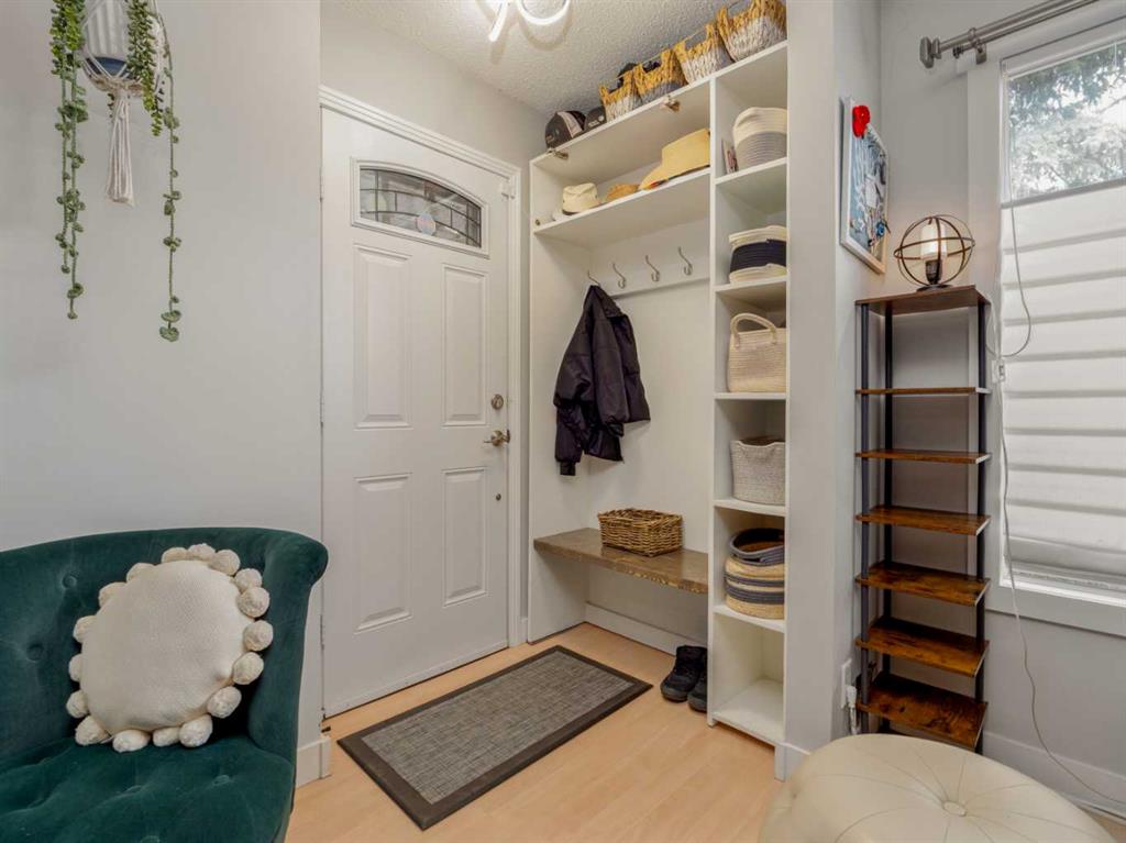 Additional image 5 of 1707 Lakemount Boulevard S, Lethbridge, AB, T1K 3K5