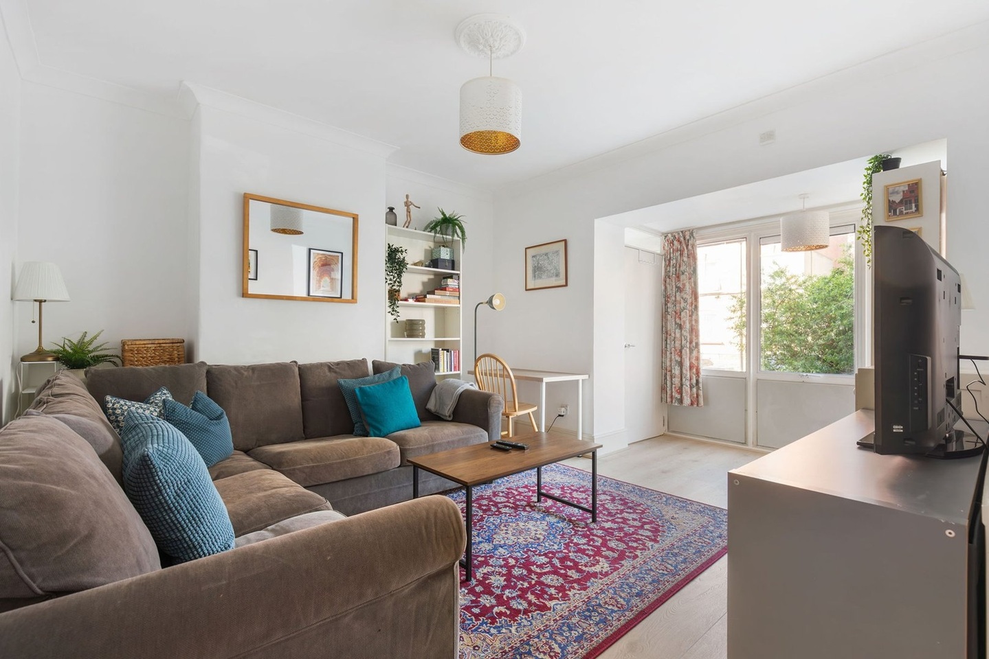 Additional image 9 of 3 Bed Flat, Rogers Estate, E2, N1 7GU
