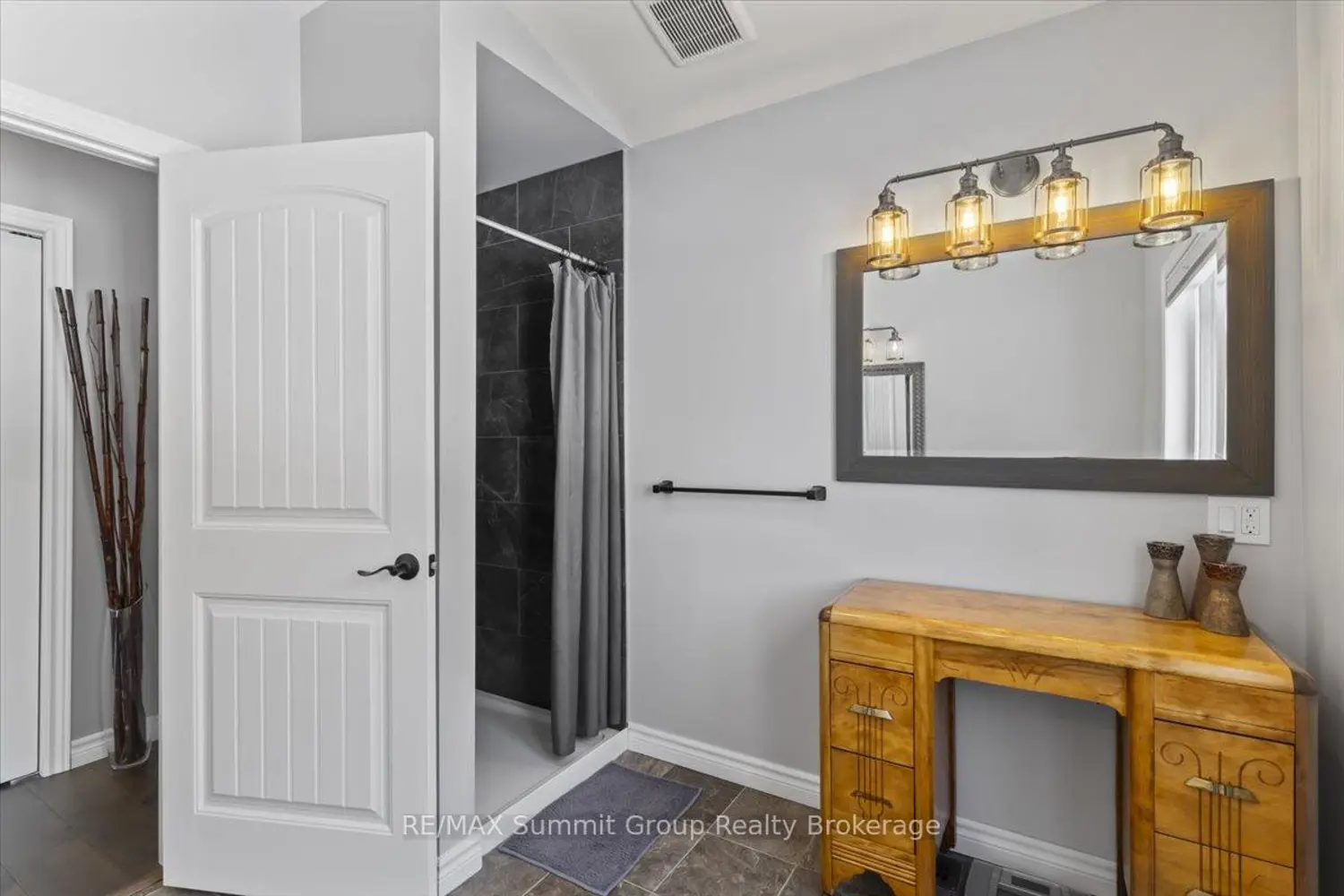 Additional image 11 of 135 Confederation Drive