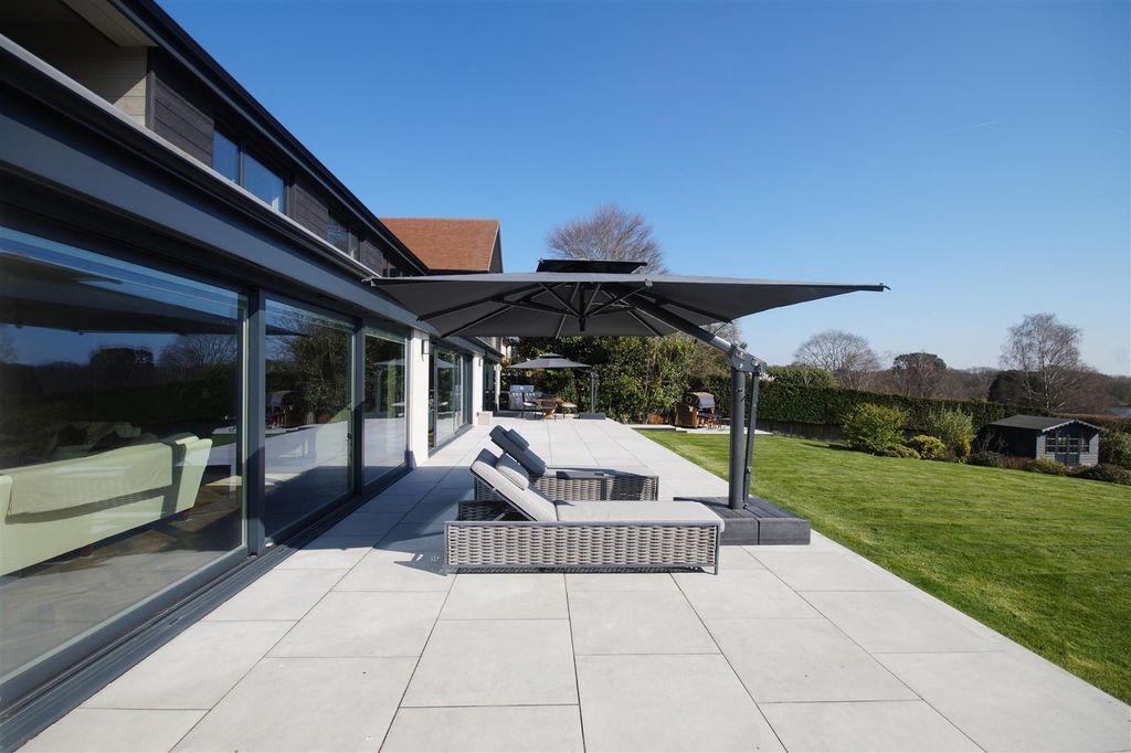 Additional image 23 of 5 bed detached house for saleThe Avenue, Petersfield GU31