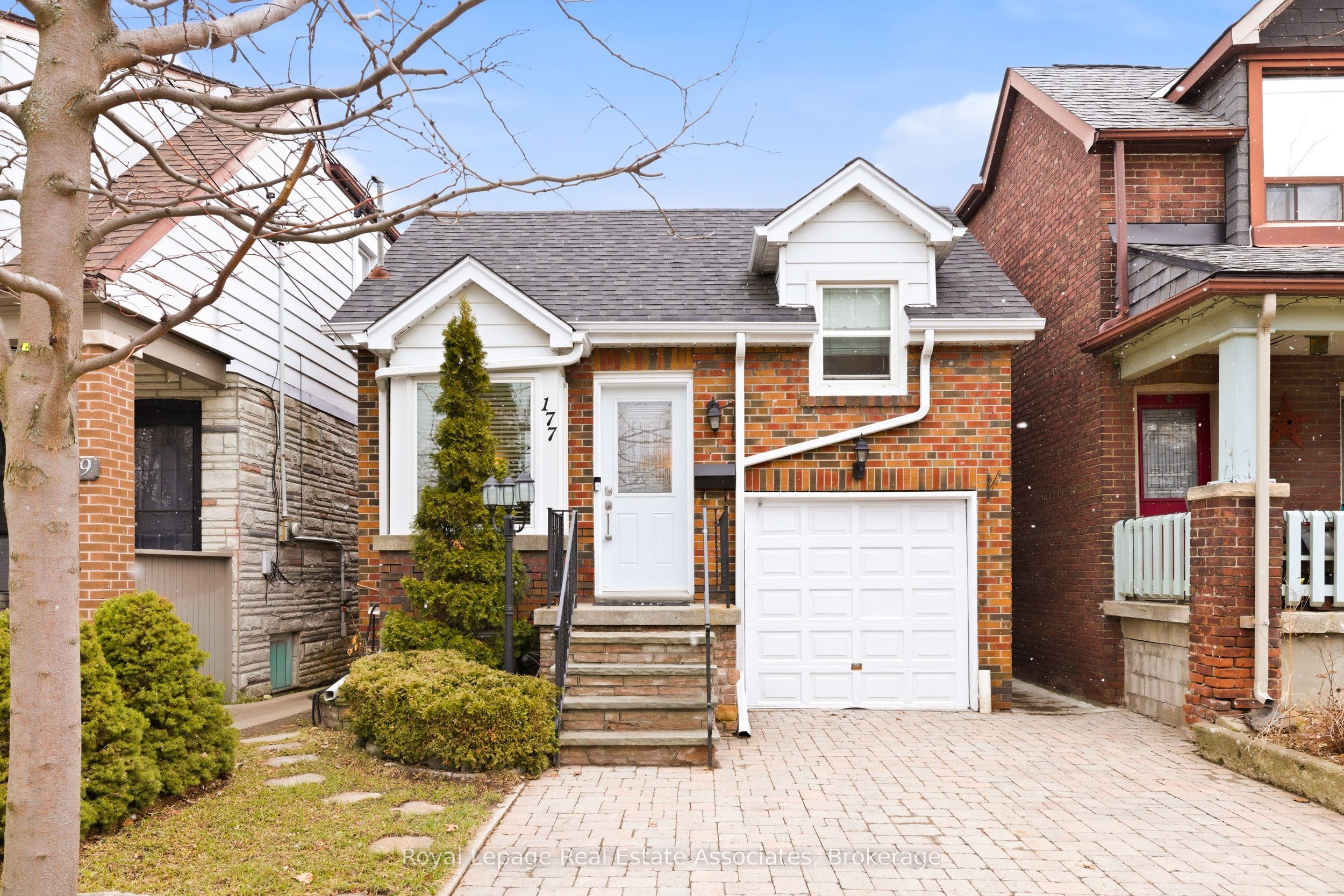 177 Chisholm Avenue, Toronto, ON, M4C 4V9