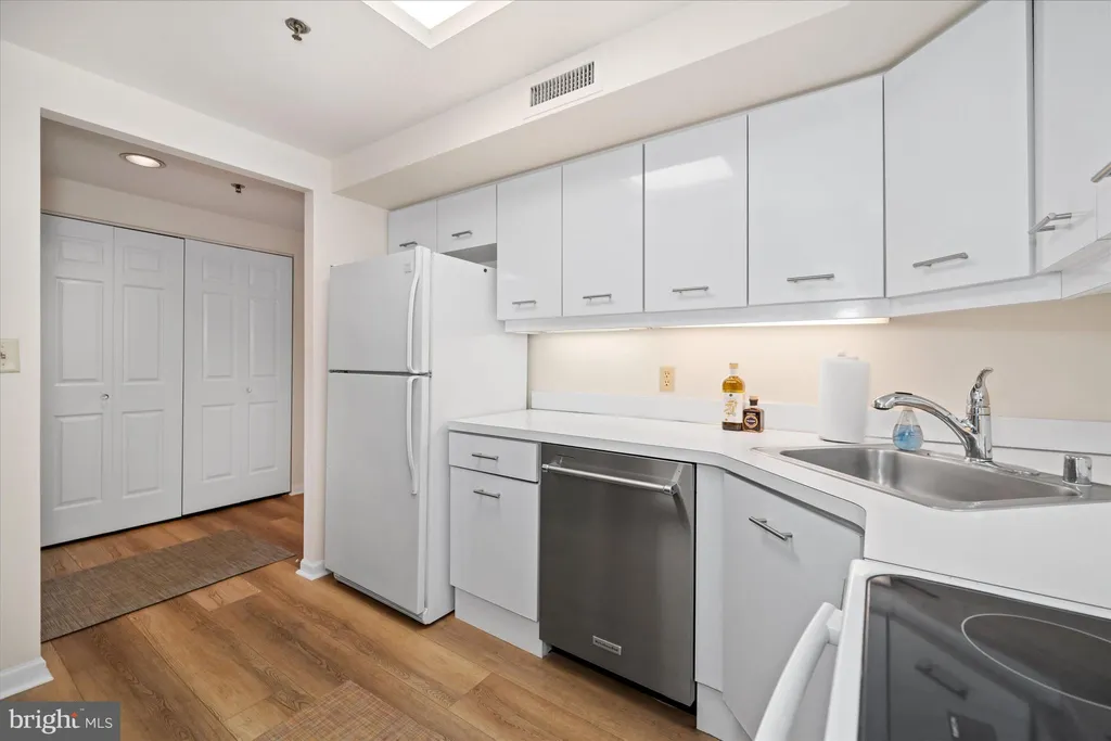 Additional image 6 of 1100 Lovering Avenue Unit 406, Wilmington, DE 19806