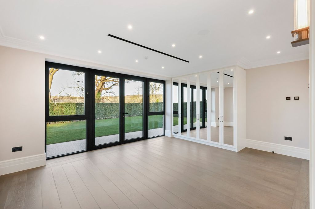 Additional image 18 of 6 bed detached house for saleSovereign View, Charlton Kings, Cheltenham, Gloucestershire GL52