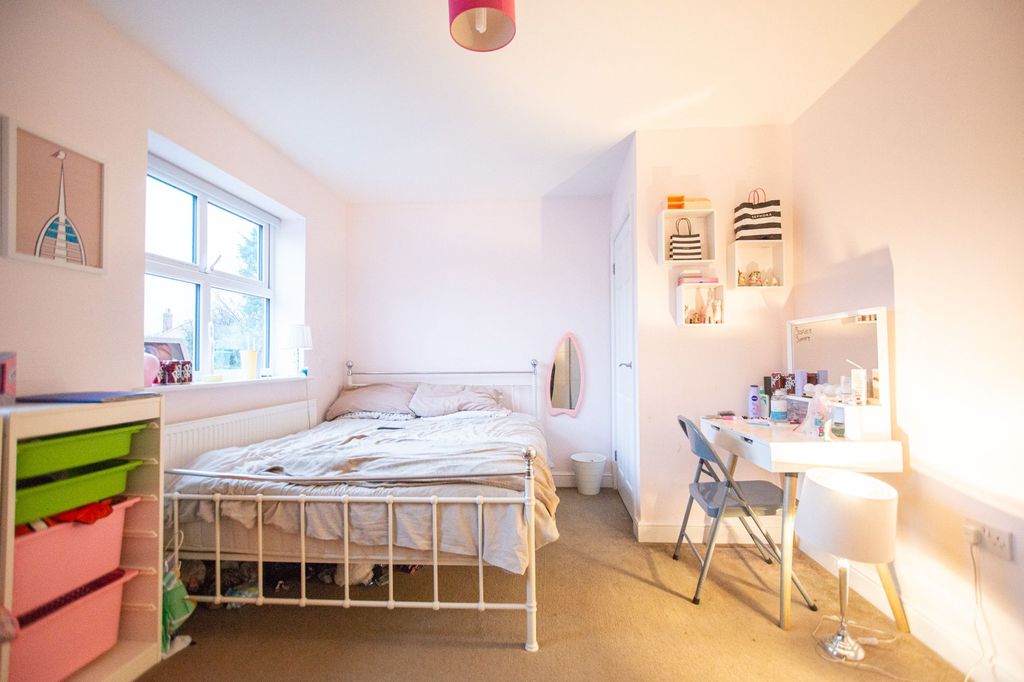 Additional image 17 of 5 bed semi-detached house for saleEastbourne Road, Hornsea HU18