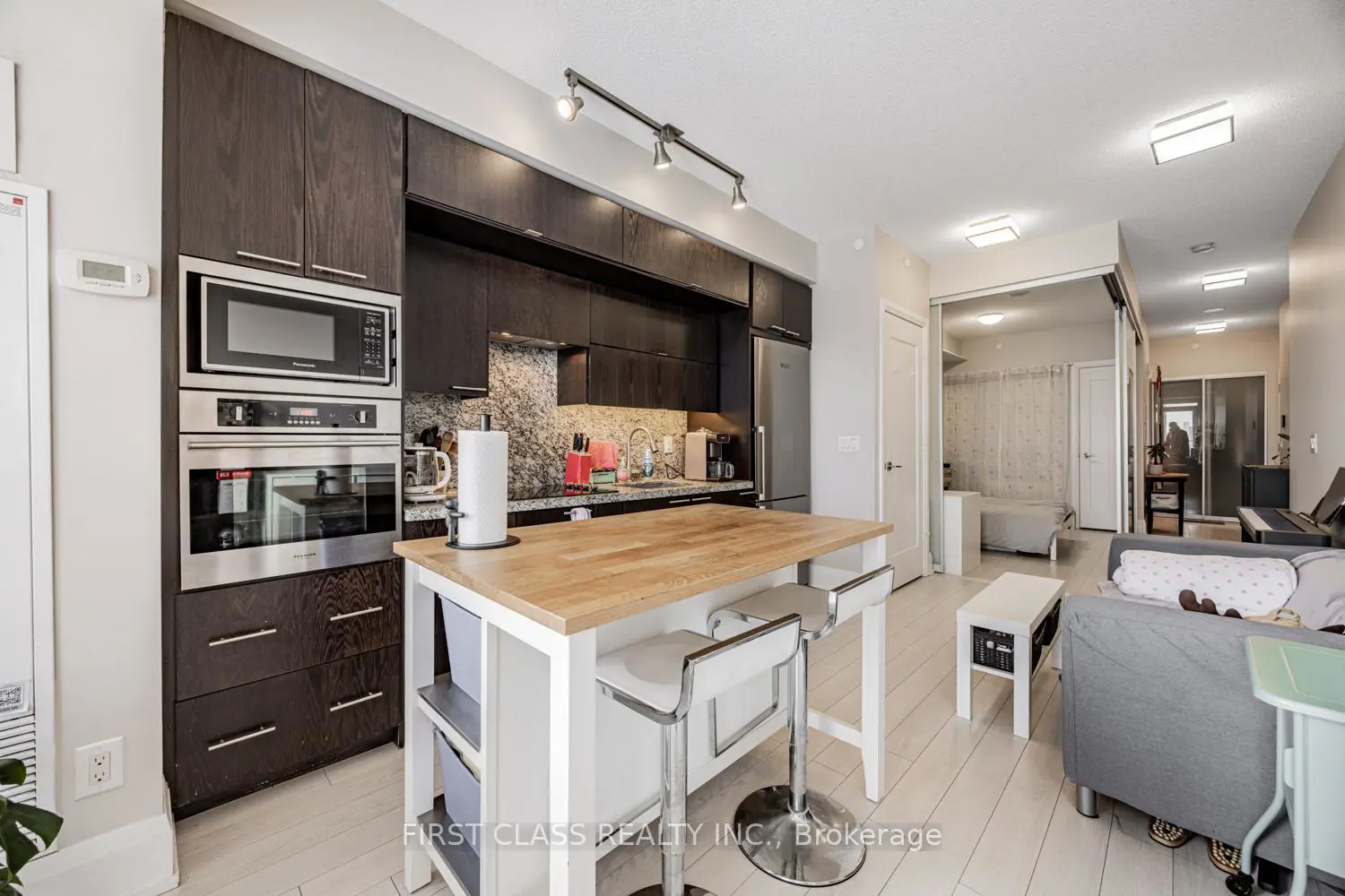 Additional image 7 of 120 Harrison Garden Boulevard 731