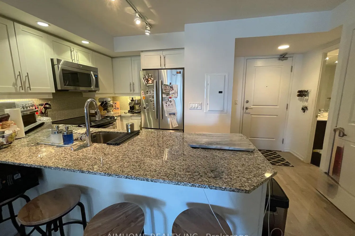 Additional image 4 of 85 East Liberty Street 907