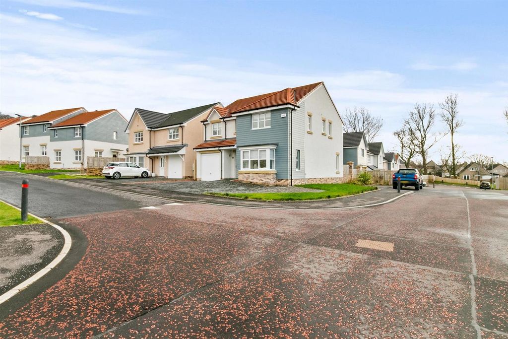 4 bed detached house for saleGarshake Wynd Dumbarton G82