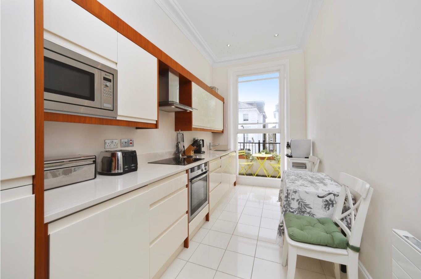 Additional image 2 of 3 Bed Flat, Belsize Park Gardens, NW3, N1 7GU