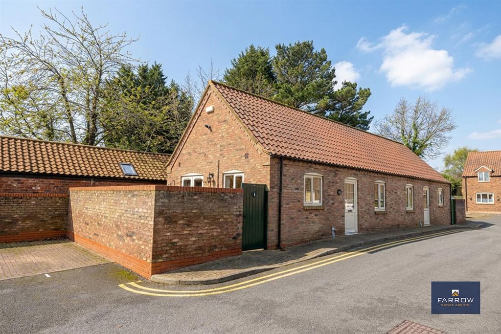 1 bed semi-detached bungalow for saleAlfred Bannister Mews, Laceby, Grimsby DN37