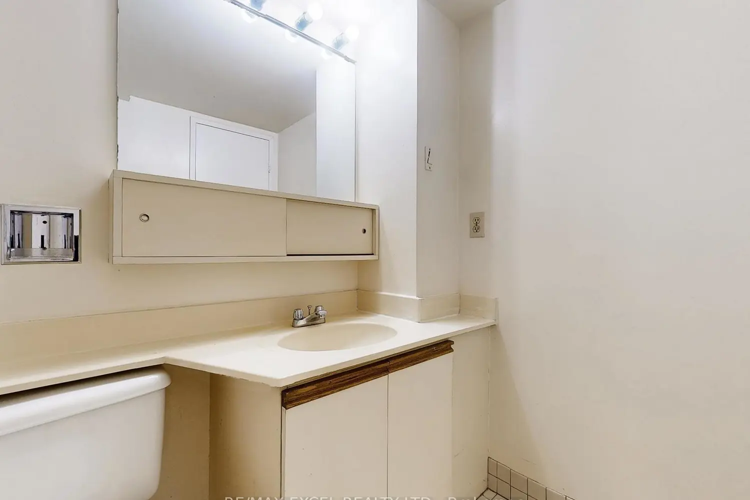Additional image 13 of 188 Spadina Avenue 406