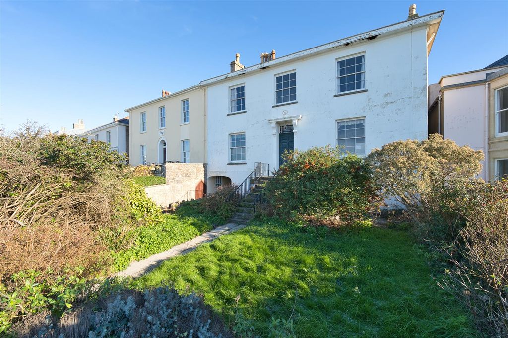 9 bed property for saleThe Beach, Clevedon BS21