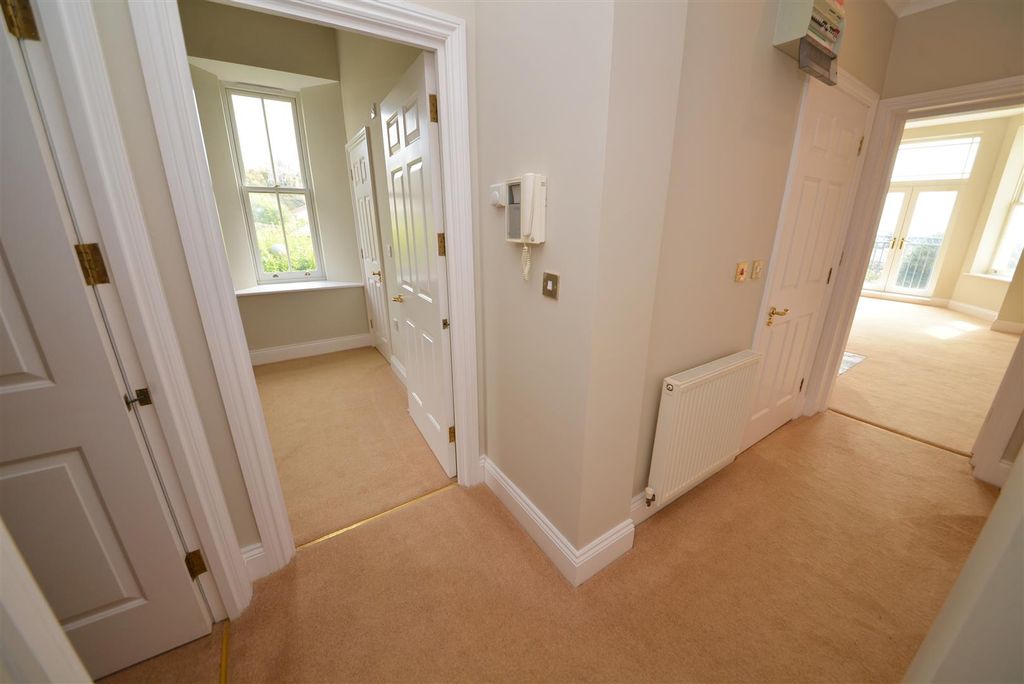 Additional image 12 of 2 bed flat for saleNarberth Road, Tenby SA70