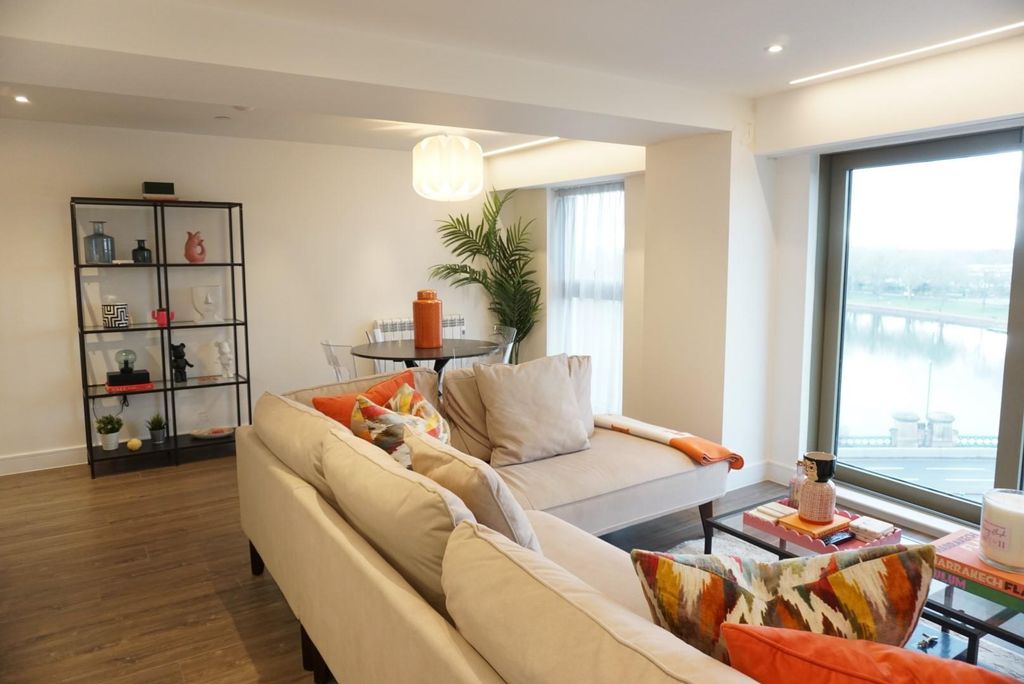1 bed flat for saleThe Waterside Apartments, West Bridgford NG2 photo 3