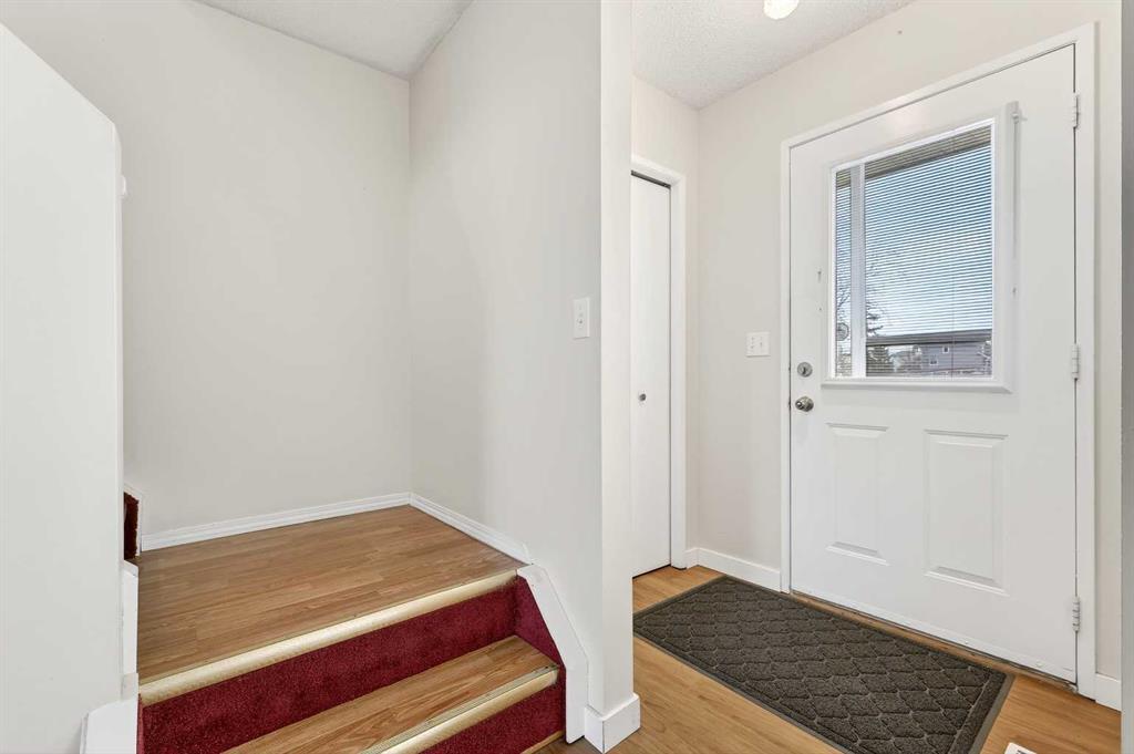 Additional image 3 of 159 Shawglen Road SW, Calgary, AB, T2Y 1X6