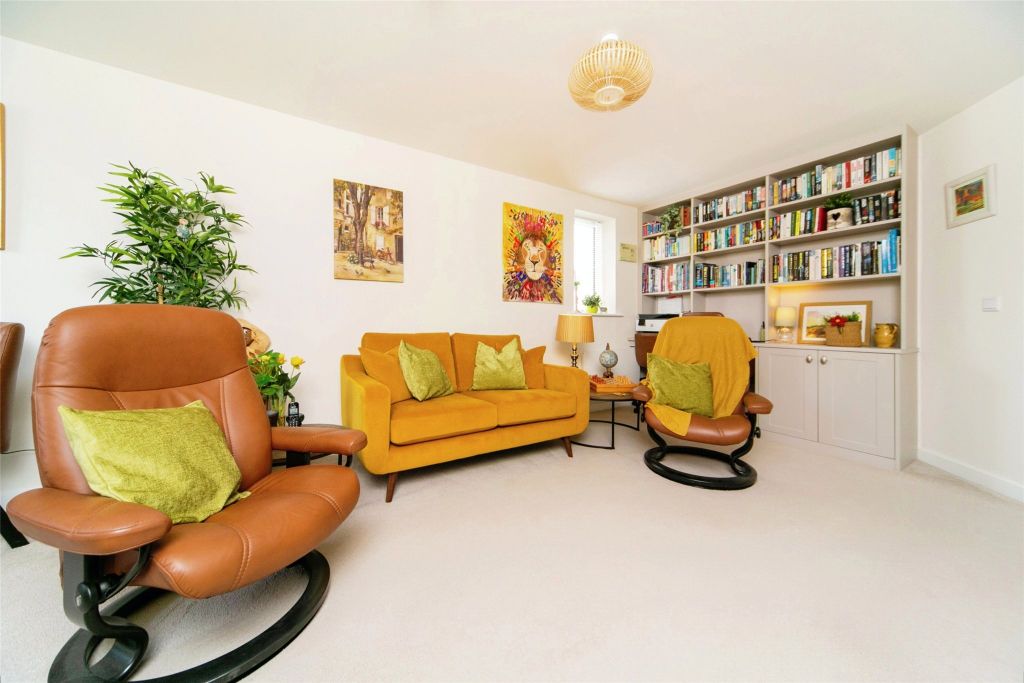Additional image 6 of 2 bed flat for saleHooton Road, Willaston, Neston, Cheshire CH64