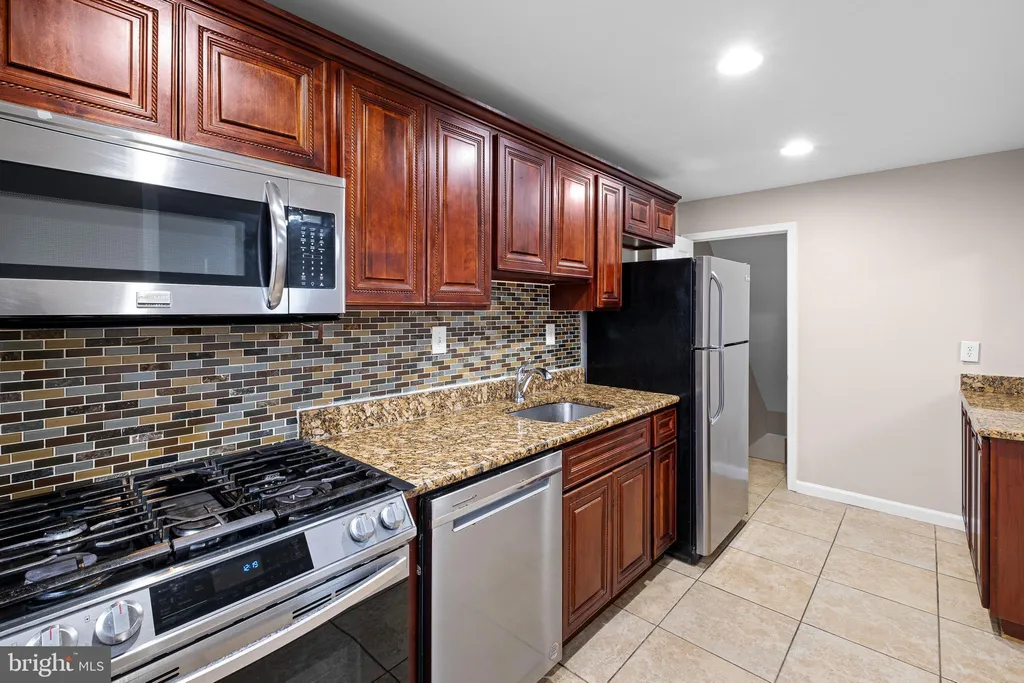 Additional image 9 of 3037 W Court Avenue, Claymont, DE 19703