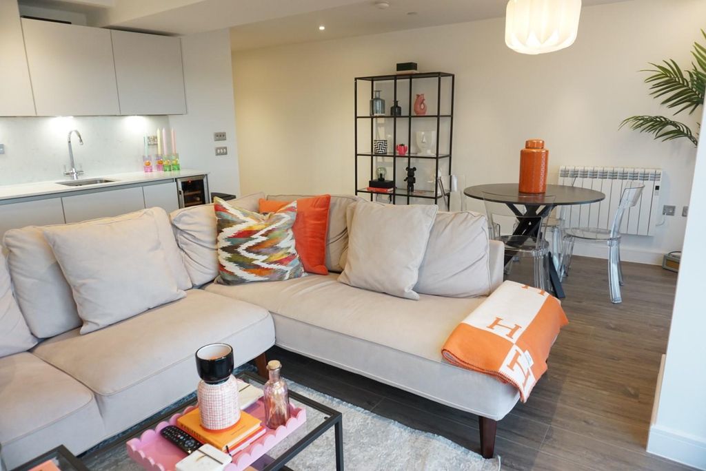 1 bed flat for saleThe Waterside Apartments, West Bridgford NG2 photo 4