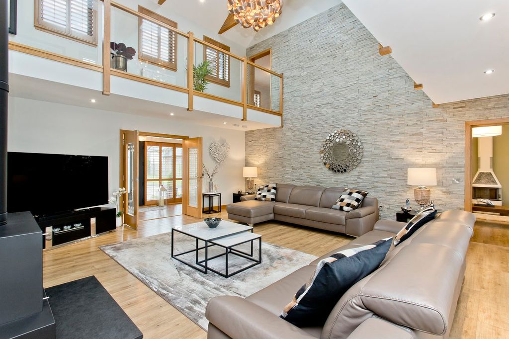 Additional image 7 of 5 bed detached house for saleElie KY9