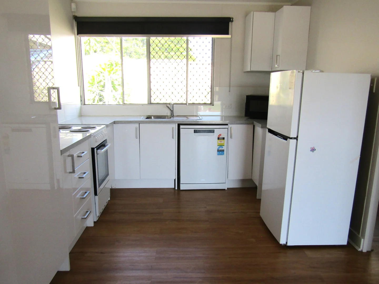 Additional image 23 of Flat 2 & 3/7 Bluff Street, Blackwater QLD 4717