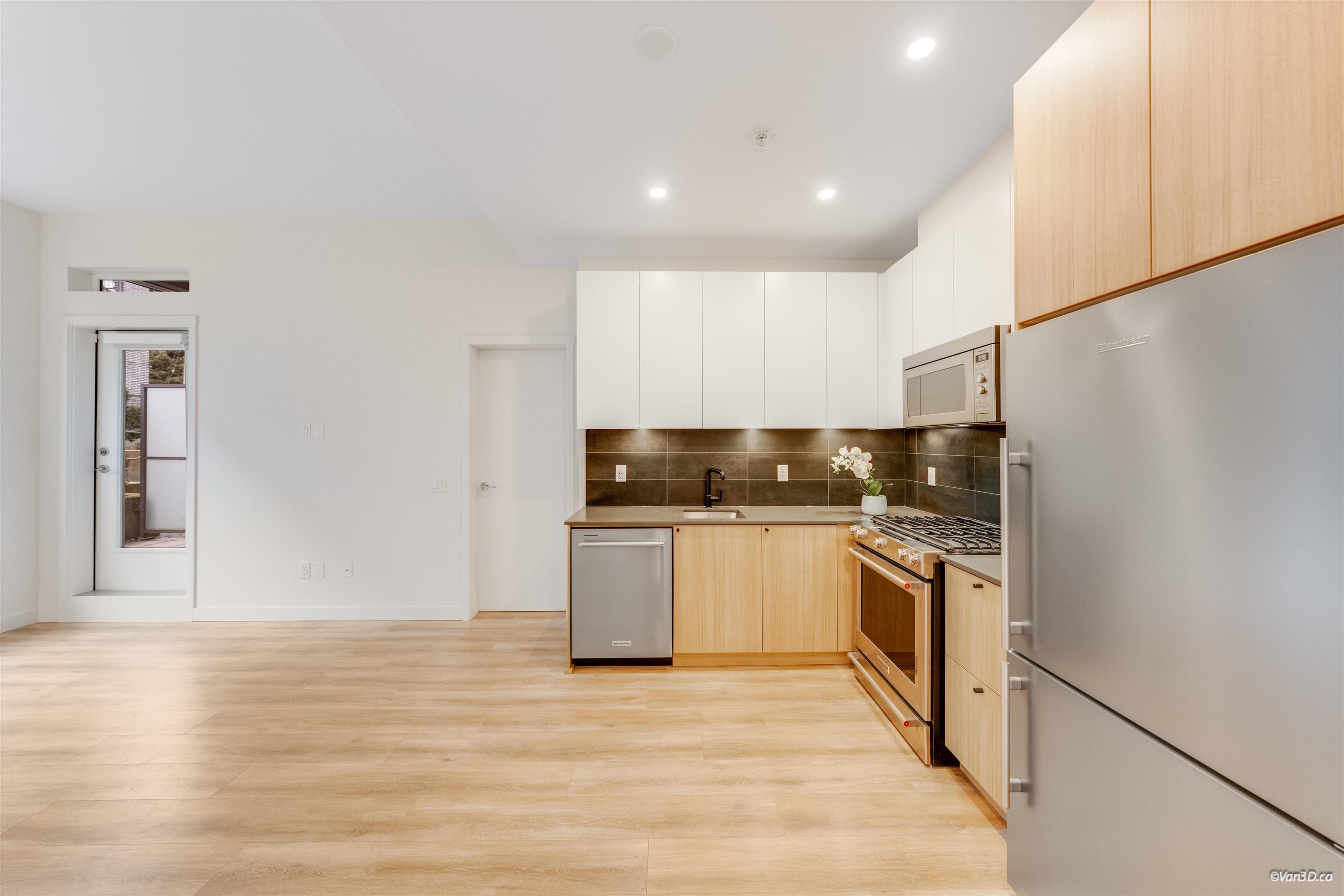 Additional image 6 of 102-645 Como Lake Avenue, Coquitlam, BC, V3J 0N9