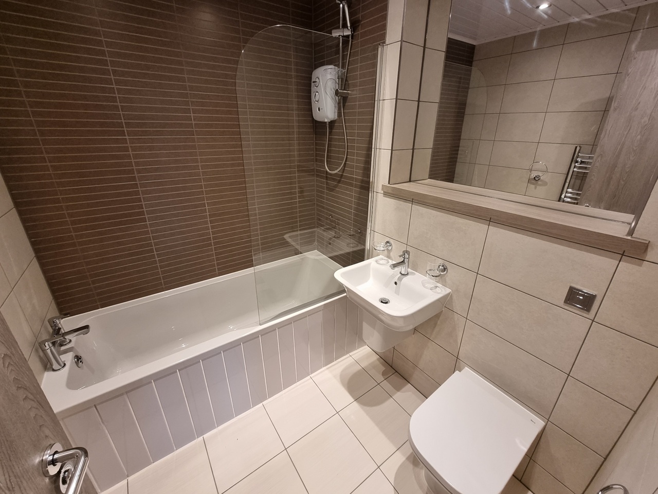 Additional image 3 of 2 Bed Flat, Hanover Court, G1, N1 7GU