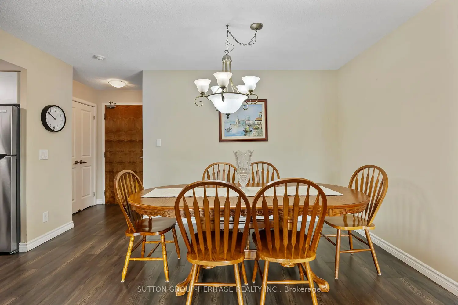 Additional image 12 of 1235 Bayly Street 213