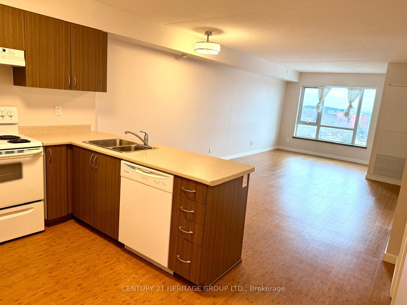 Additional image 3 of 814-10415 Yonge Street, Richmond Hill, ON, L4C 0Z3