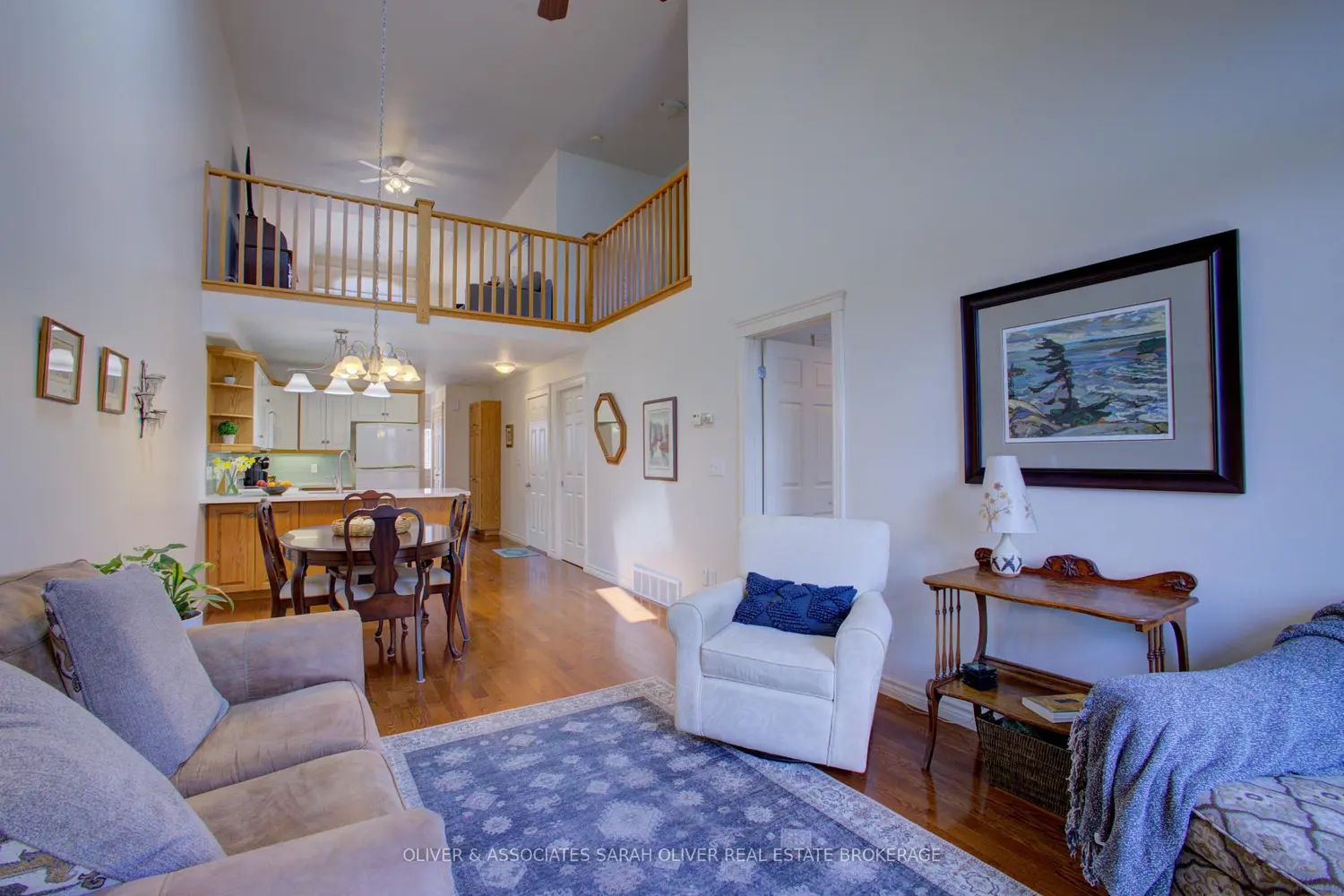433 Queen Street #6 photo 3